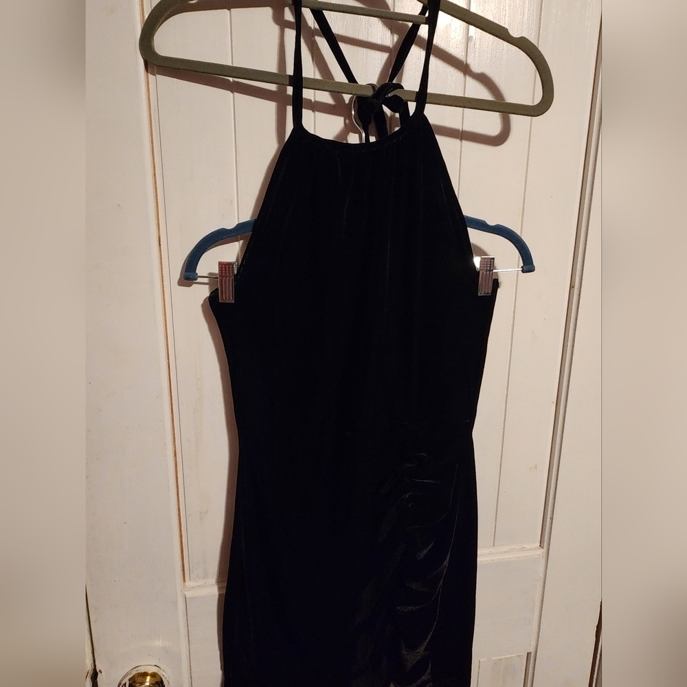 Noisy May Black, halter top velvet dress - Picture 2 of 5